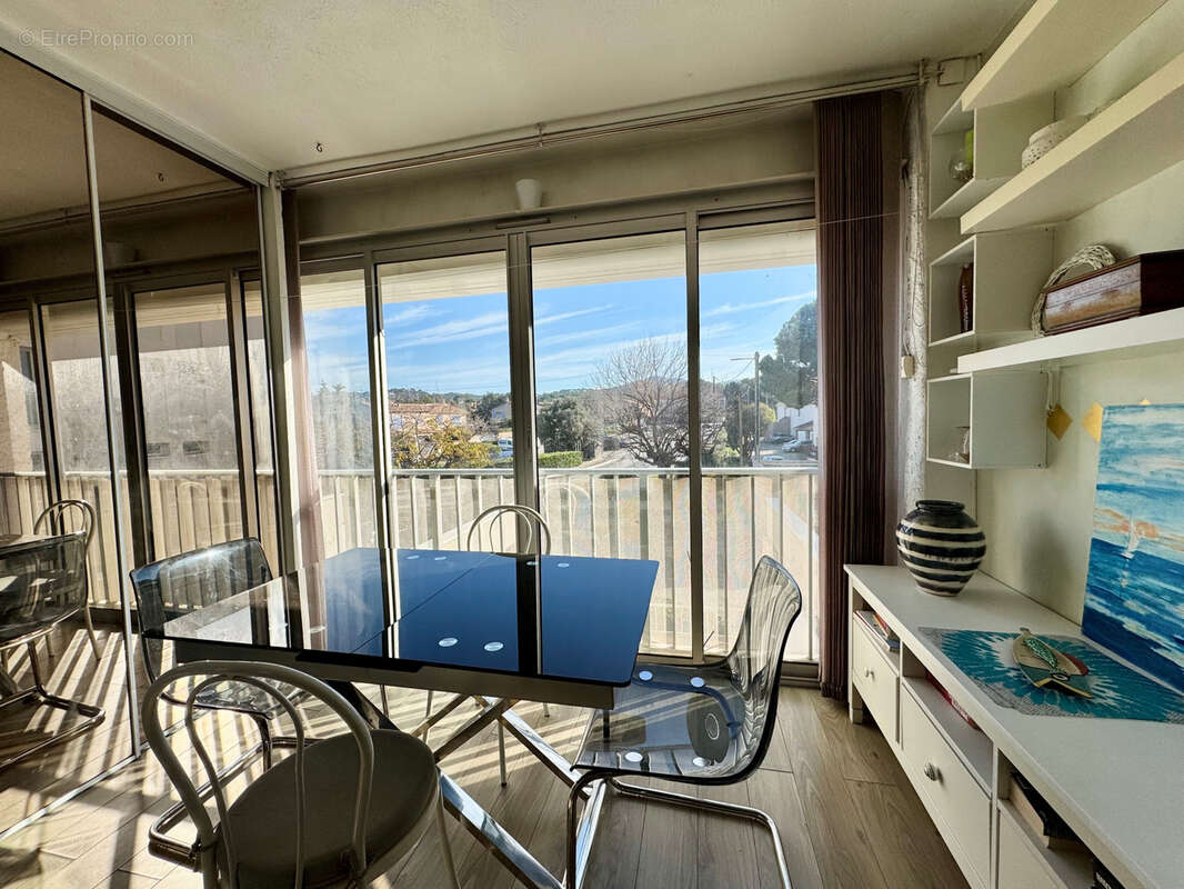 Appartement à SIX-FOURS-LES-PLAGES