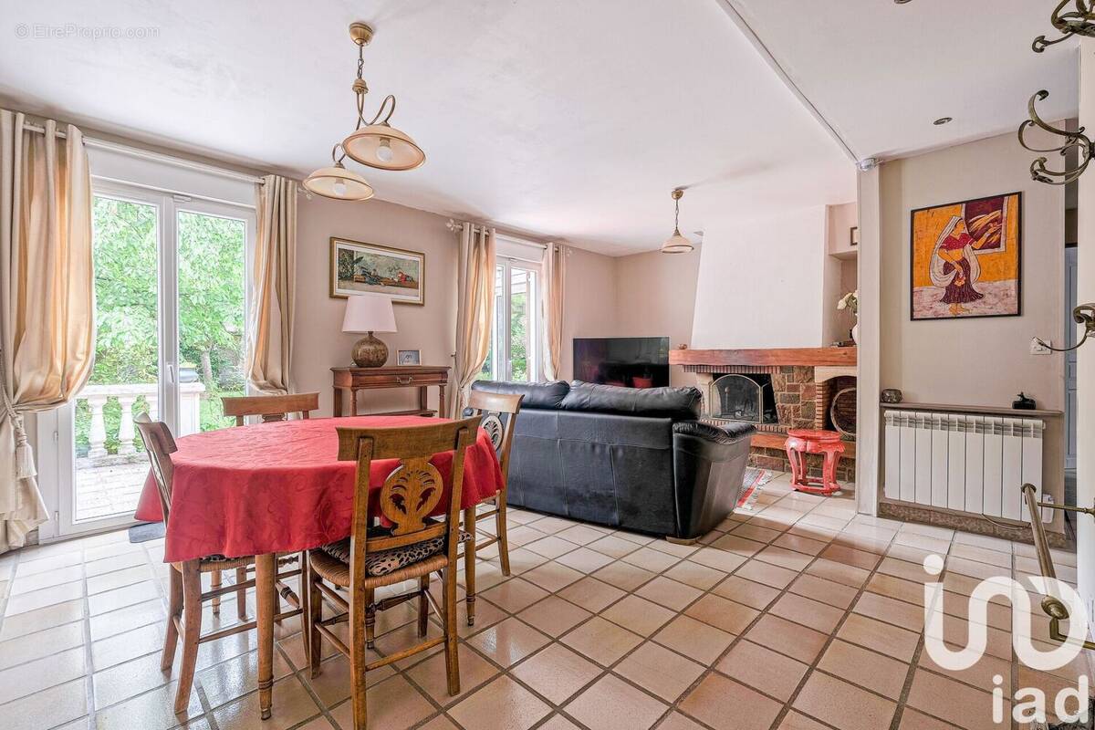 Photo 1 - Maison à MITRY-MORY