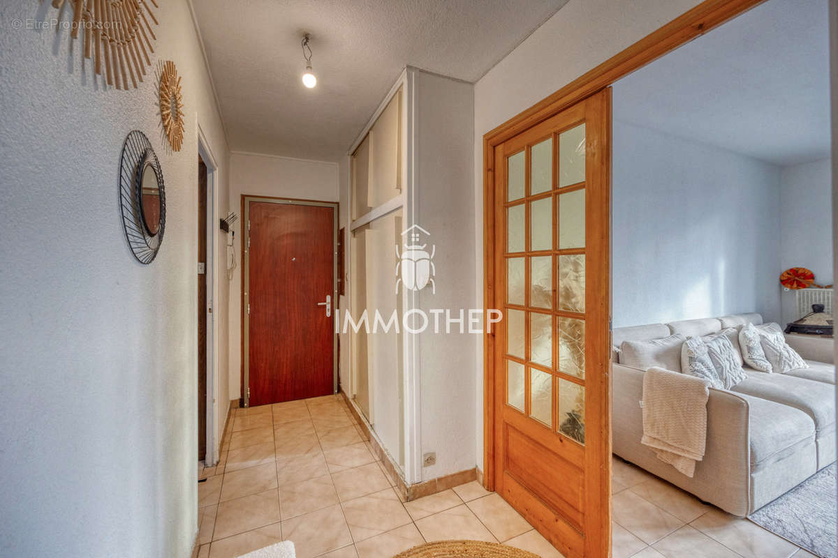 Appartement à LE PONT-DE-CLAIX