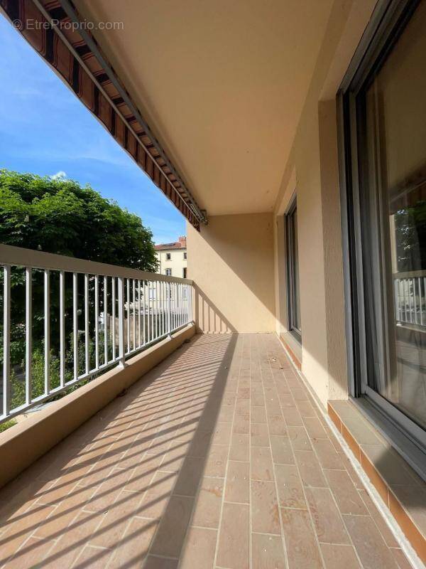 Appartement à LYON-9E