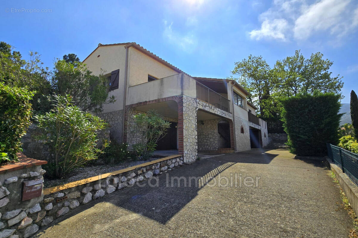 Maison à LAROQUE-DES-ALBERES