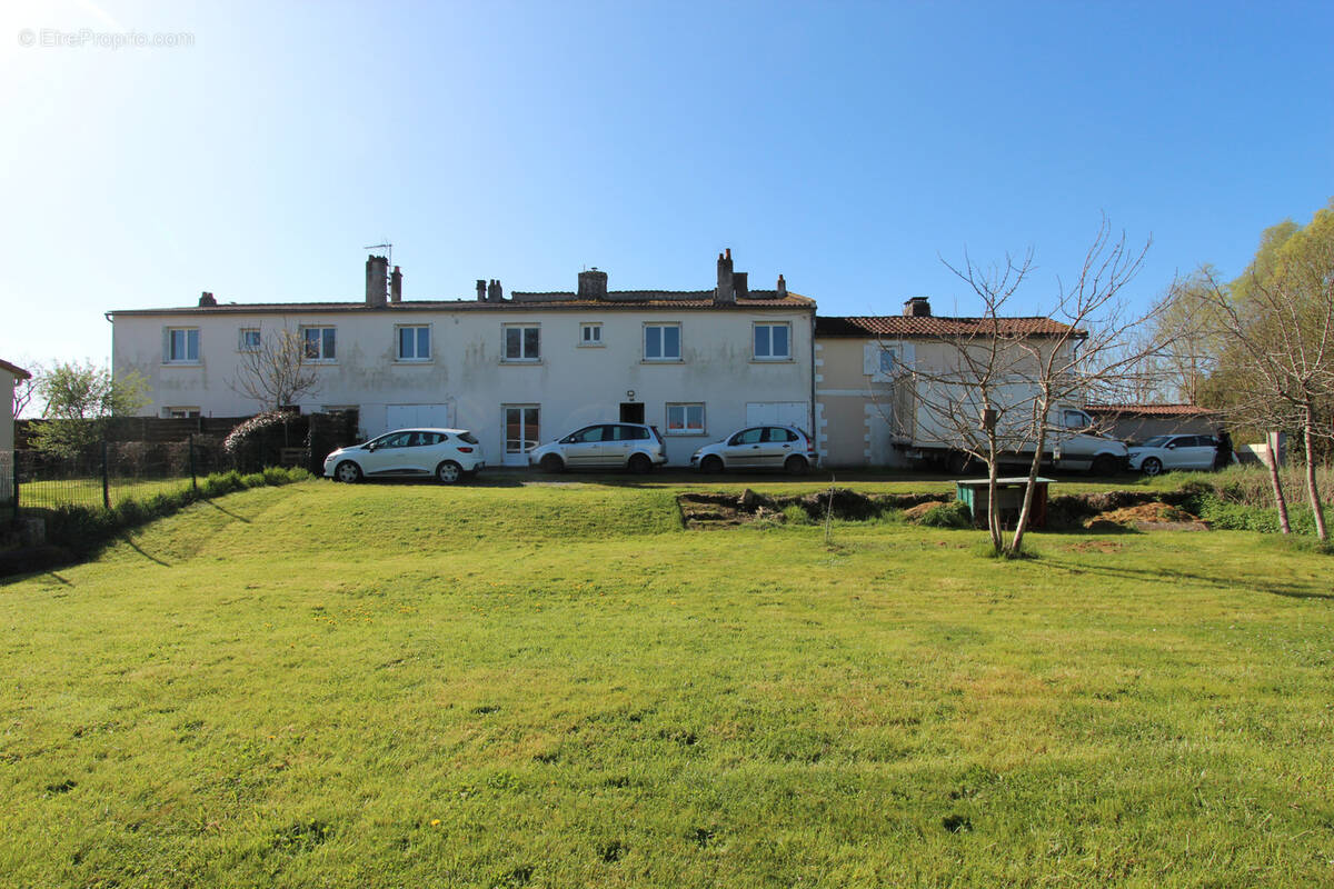 Appartement à COULON