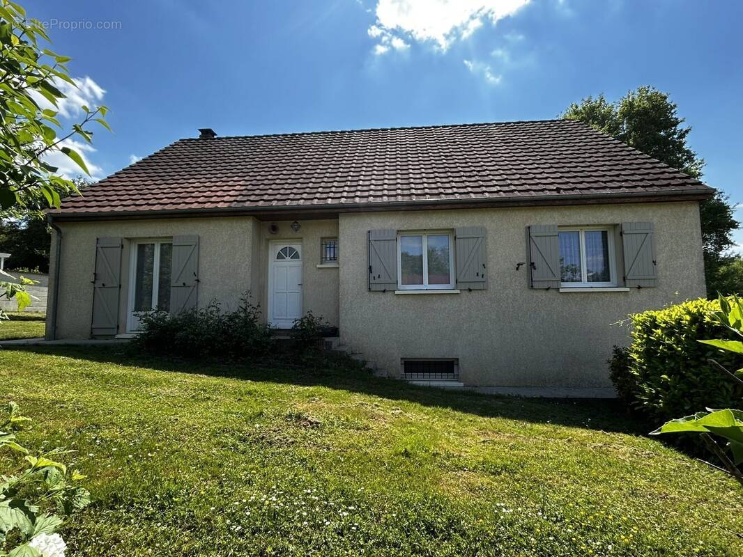 Maison à SAVIGNY-SUR-CLAIRIS