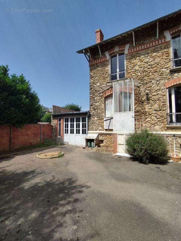 Maison à ANGERVILLE