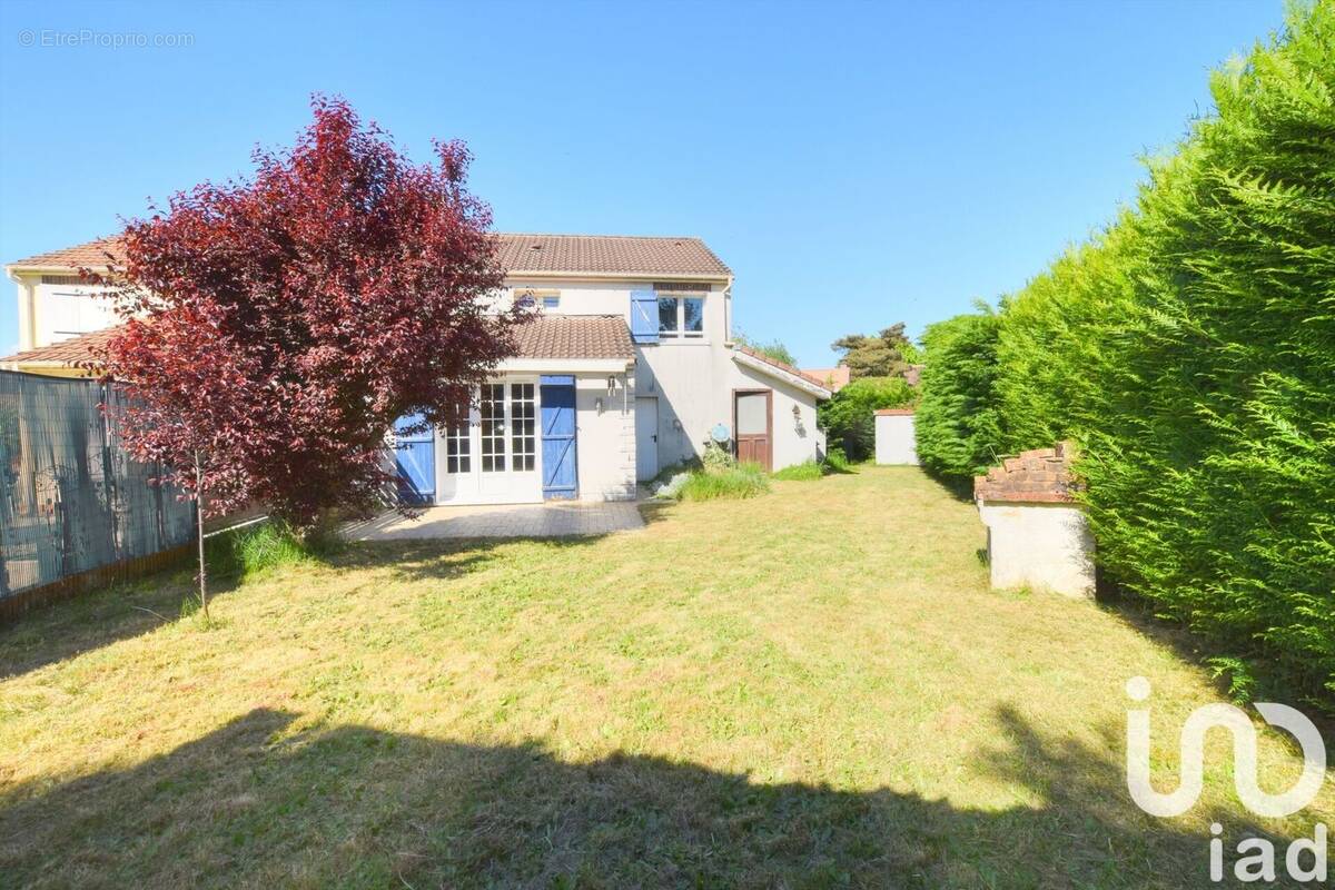 Photo 1 - Maison à SAINT-GERMAIN-LES-CORBEIL