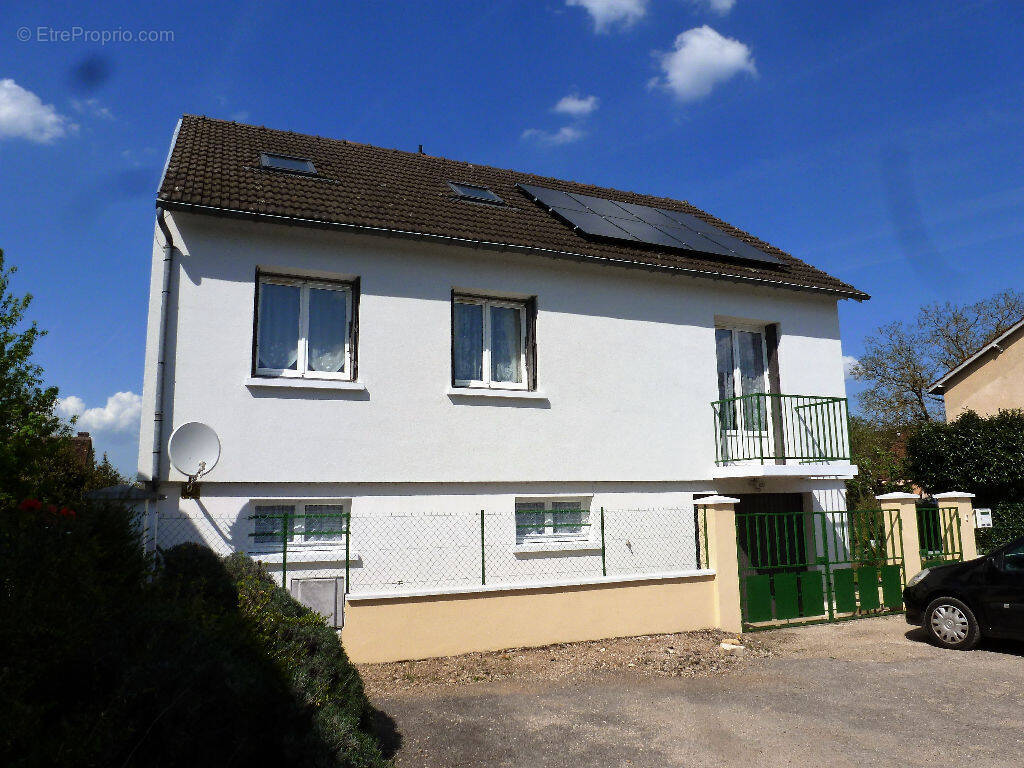 Maison à MONETEAU