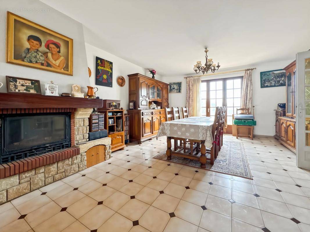 Maison à THEZAN-DES-CORBIERES