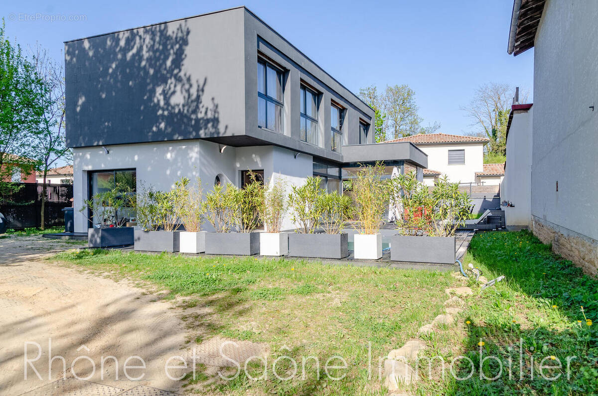 Photo 1 - Maison à FAREINS