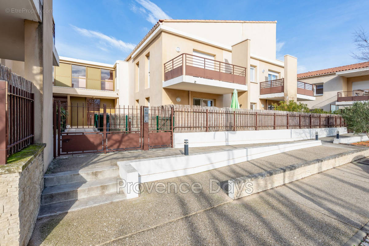 Appartement à OPPEDE