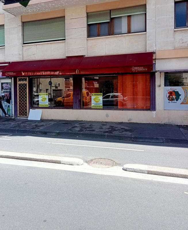 Commerce à AVIGNON
