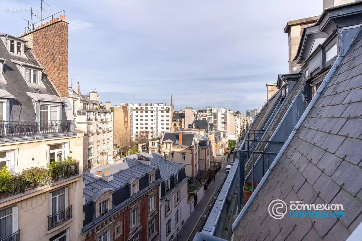 Appartement à PARIS-16E