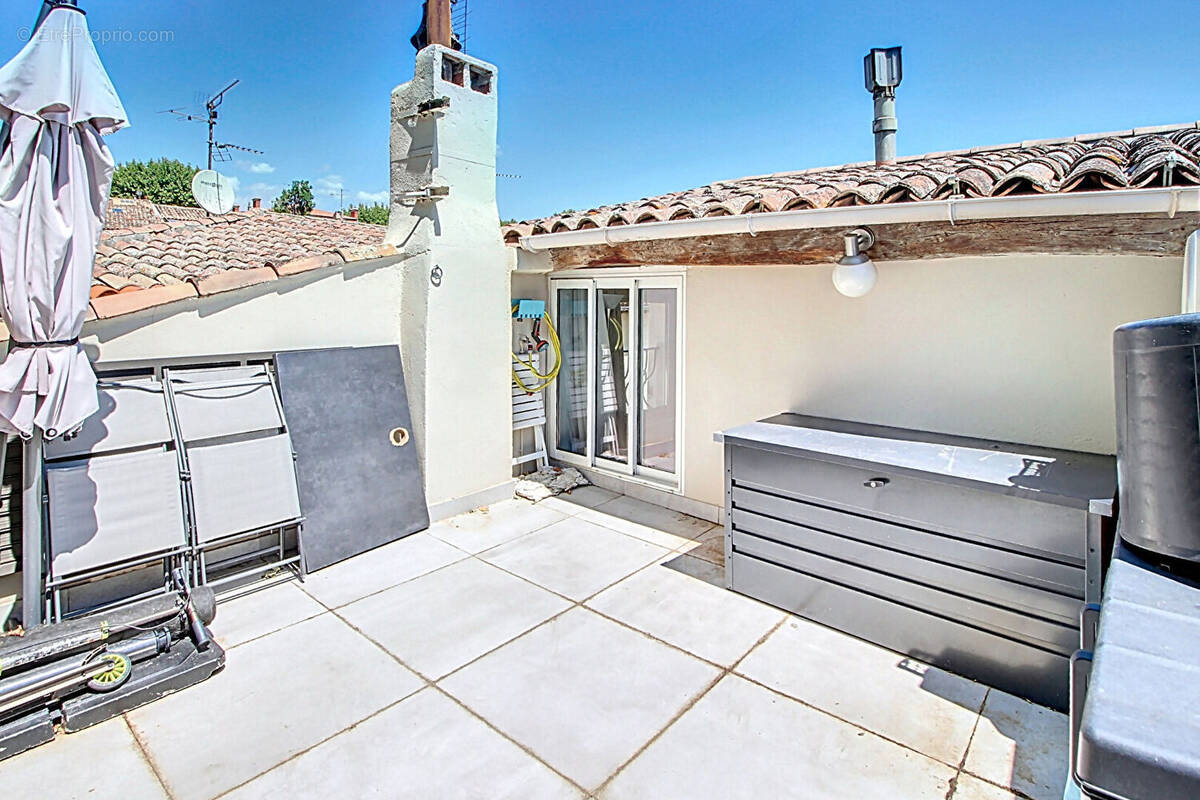 Appartement à LORGUES