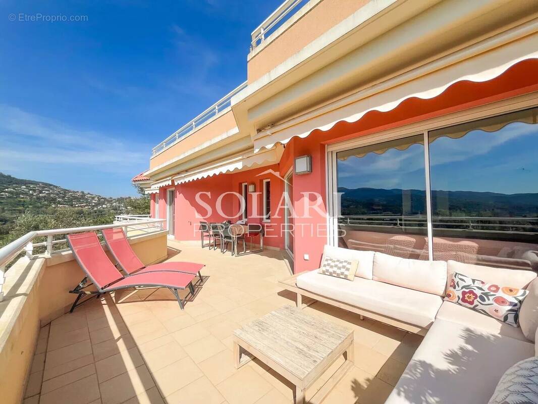Appartement à MANDELIEU-LA-NAPOULE
