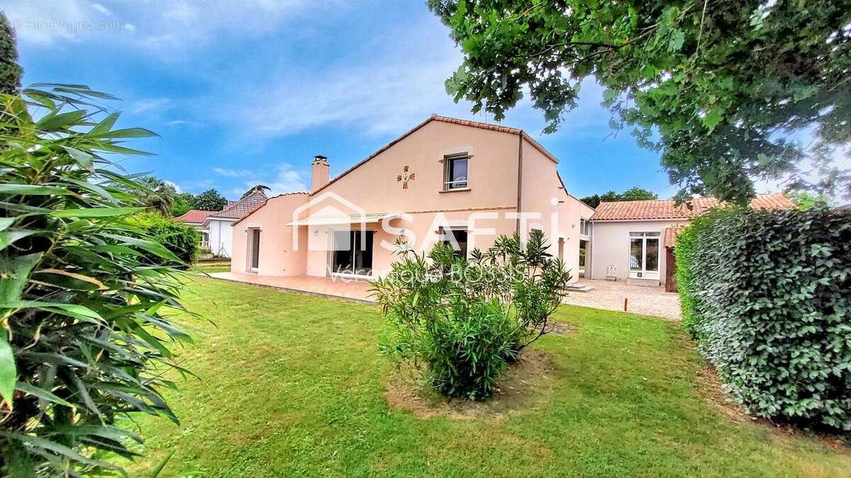 Photo 1 - Maison à LE POIRE-SUR-VIE