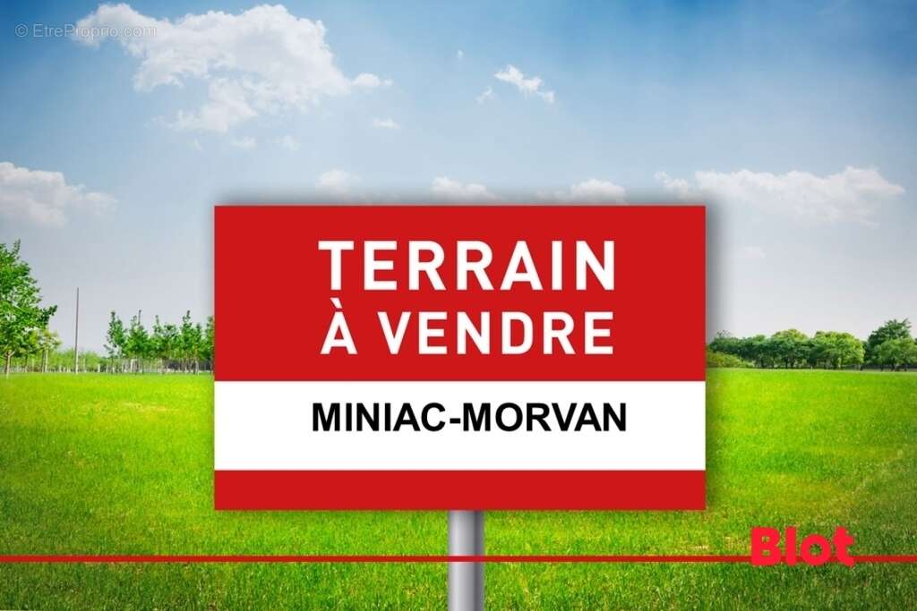 Terrain à MINIAC-MORVAN