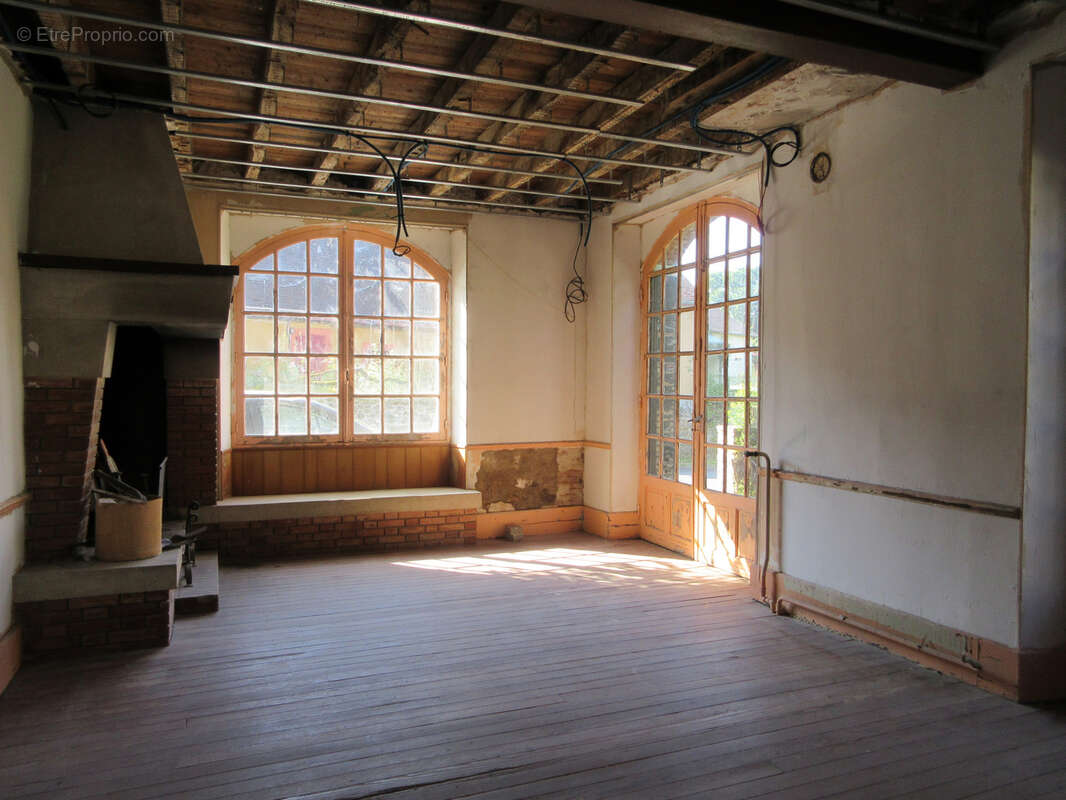 Appartement à BADECON-LE-PIN