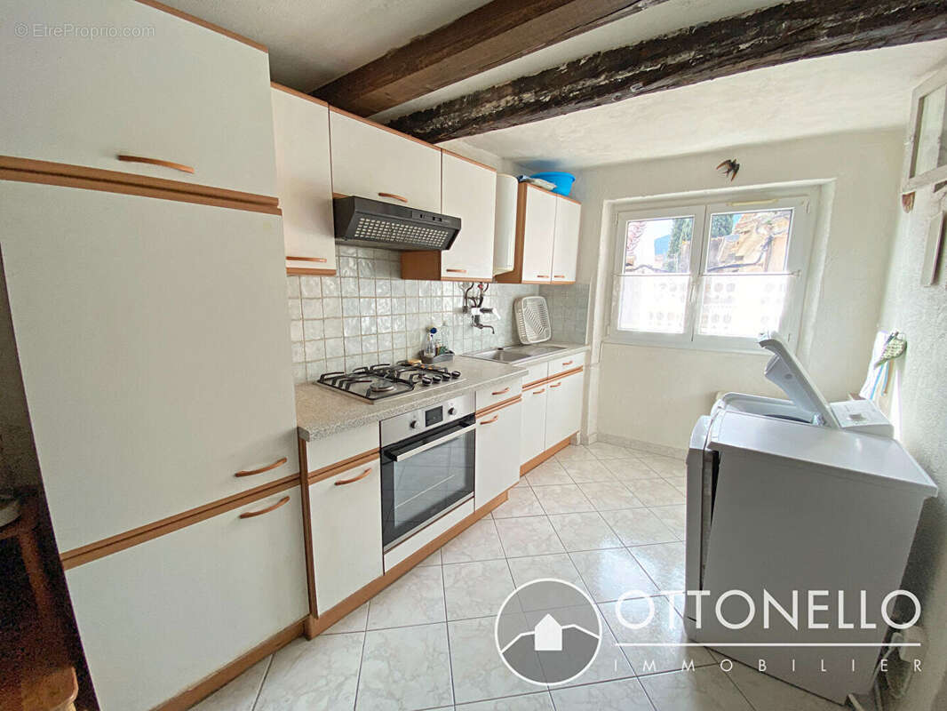 Appartement à ROQUEBRUNE-SUR-ARGENS