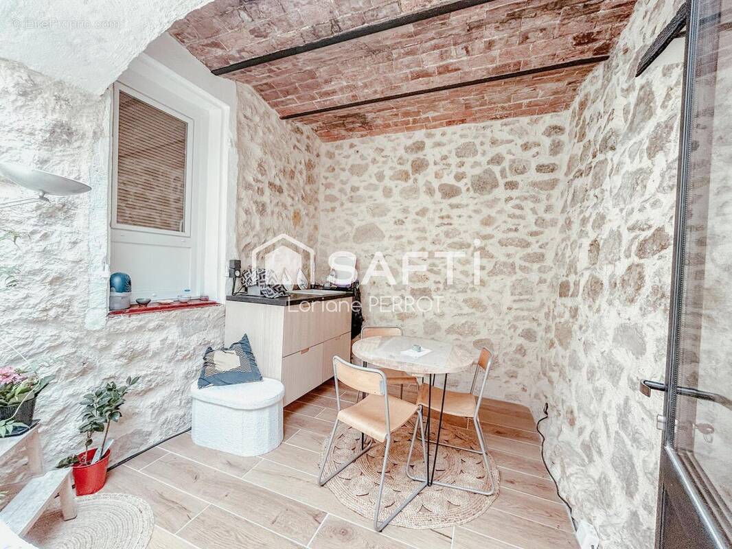 Photo 1 - Maison à VELAUX