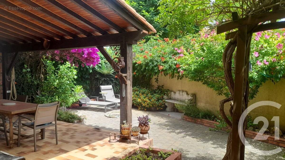 Maison à SAINT-CYPRIEN