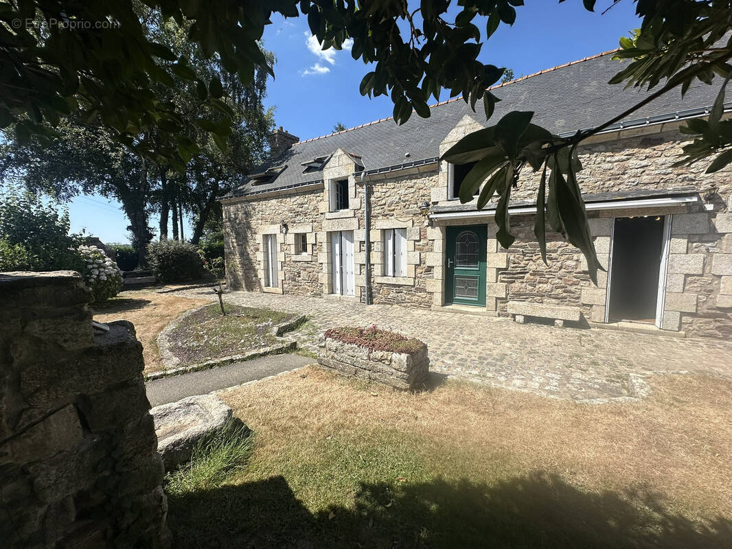 Maison à GUENIN