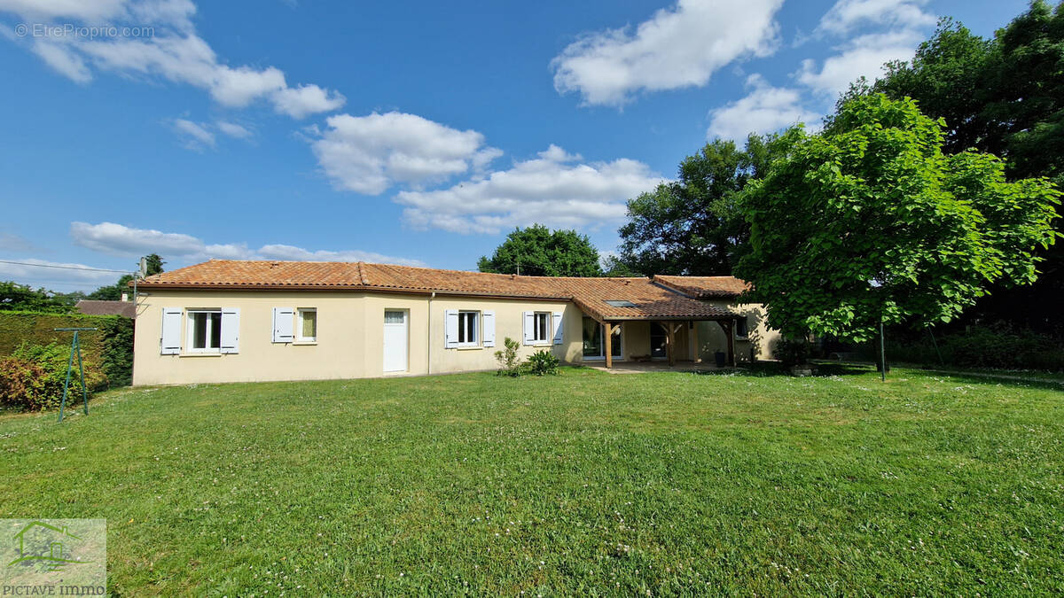 Maison à COULOMBIERS