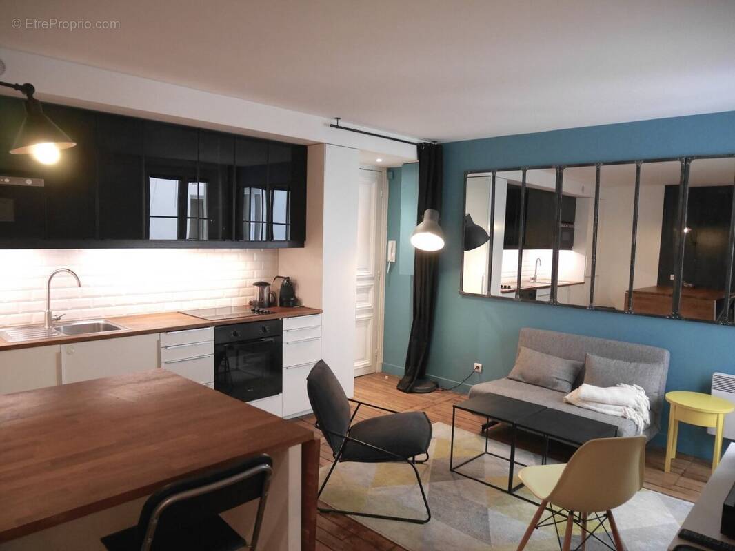 Appartement à PARIS-18E
