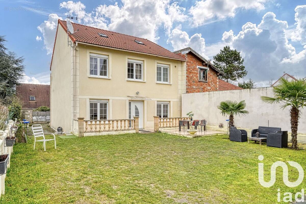 Photo 1 - Maison à PIERRELAYE