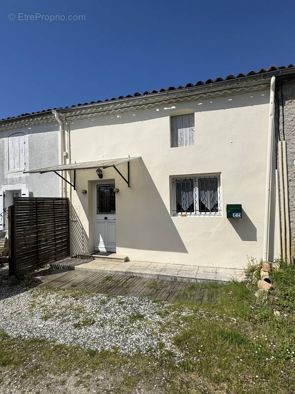 Maison à LANDIRAS