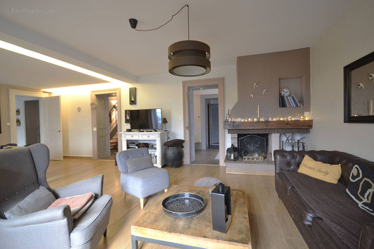 Appartement à AIX-LES-BAINS