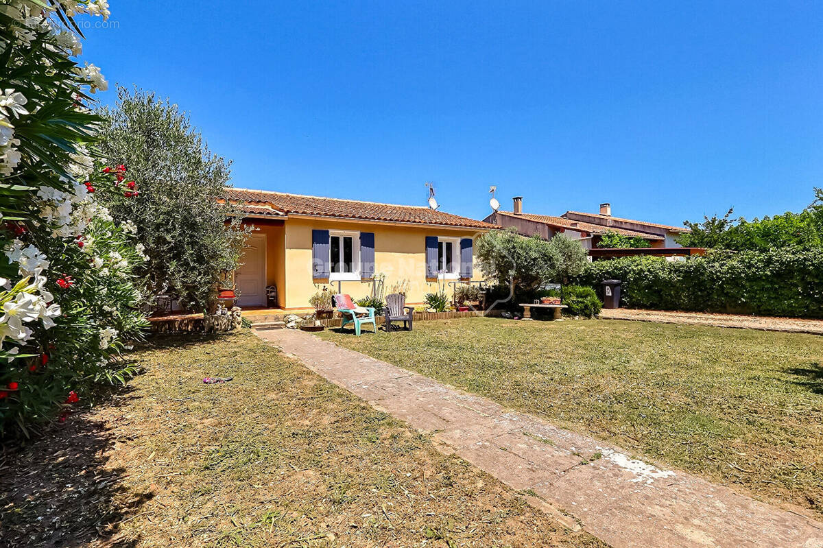 Maison à MAS-BLANC-DES-ALPILLES
