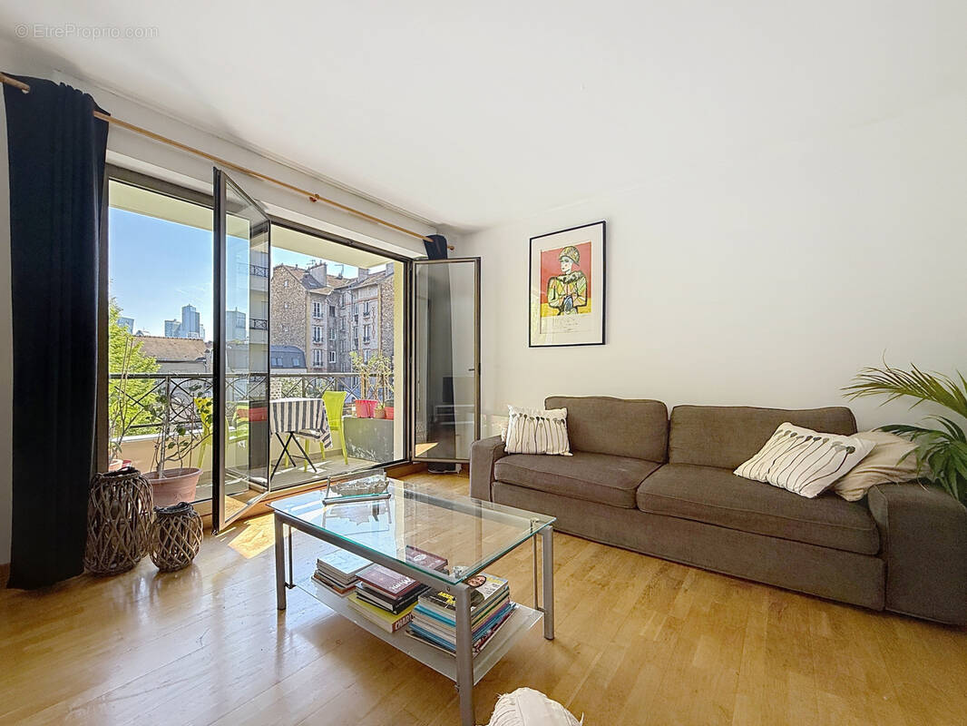 Appartement à LA GARENNE-COLOMBES