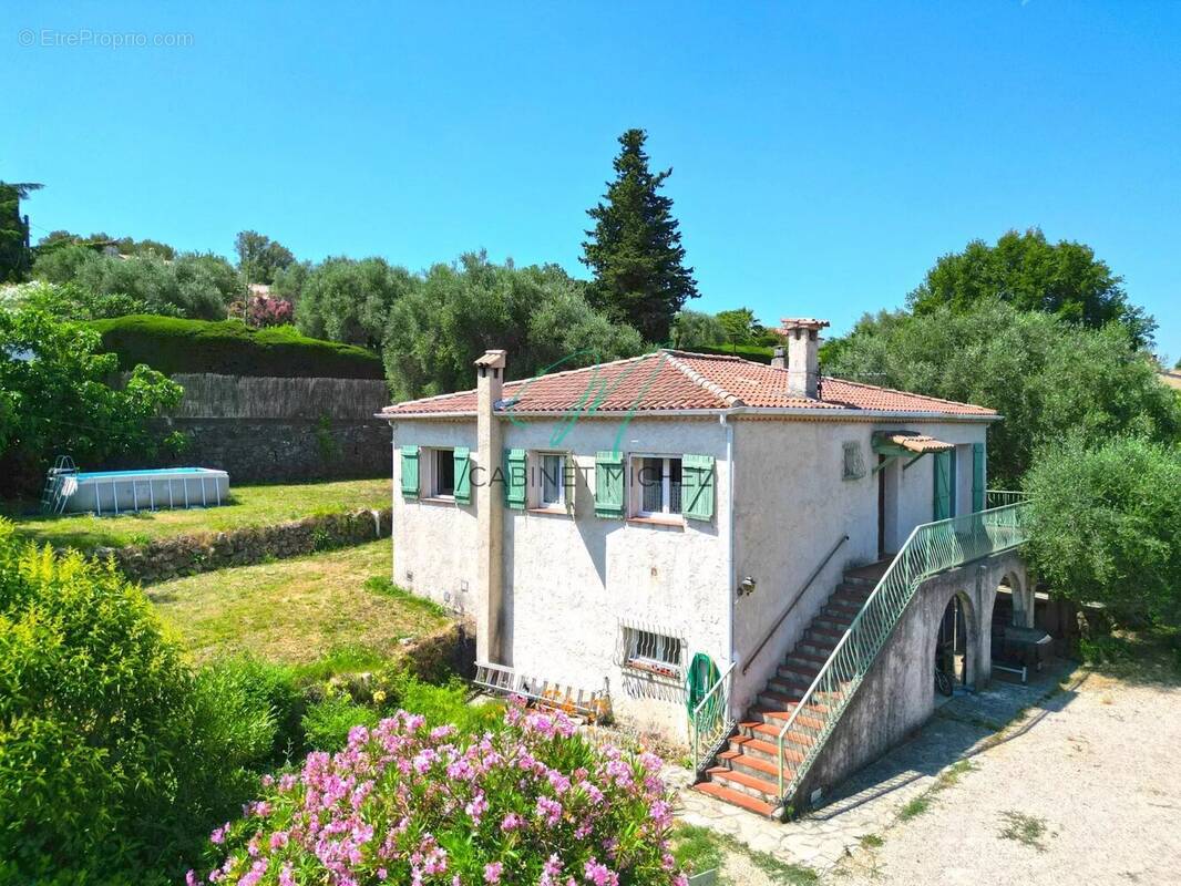 Maison à LE ROURET