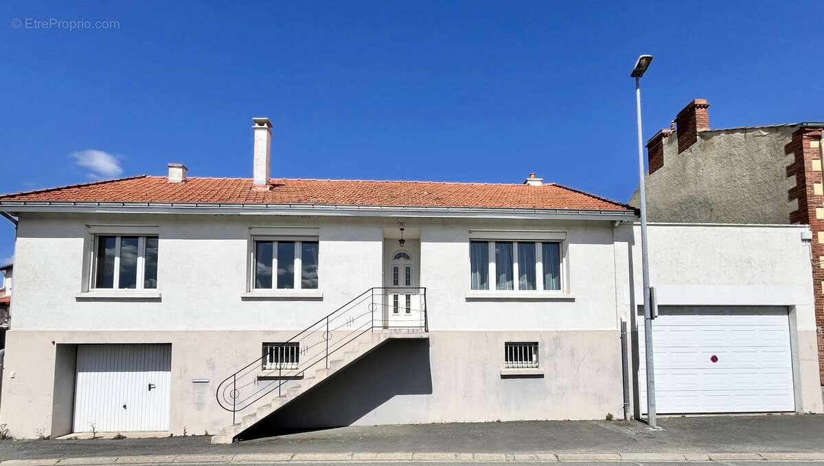 Maison à MAULEVRIER