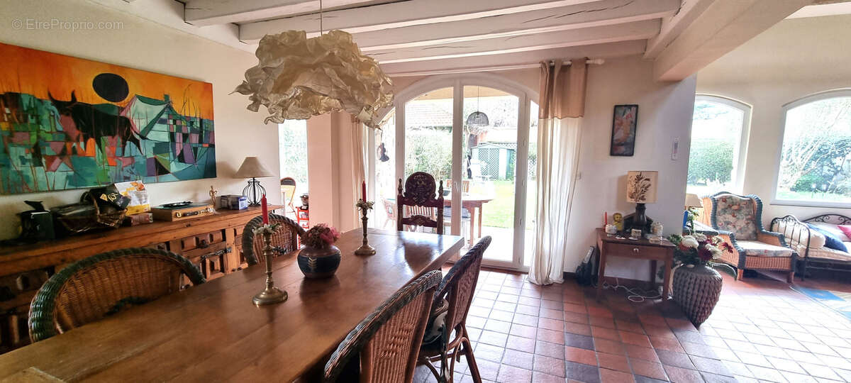 Maison à SAINT-MAUR-DES-FOSSES