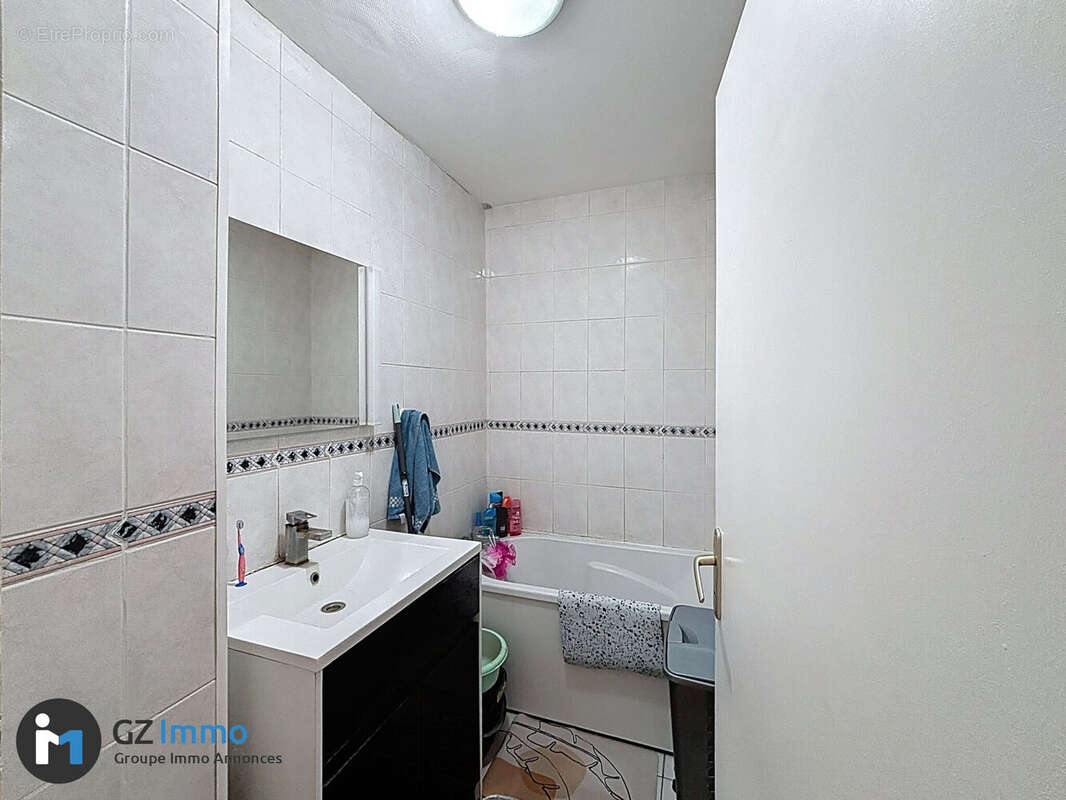 Photo 5 - Appartement à LA CHAPELLE-SAINT-LUC