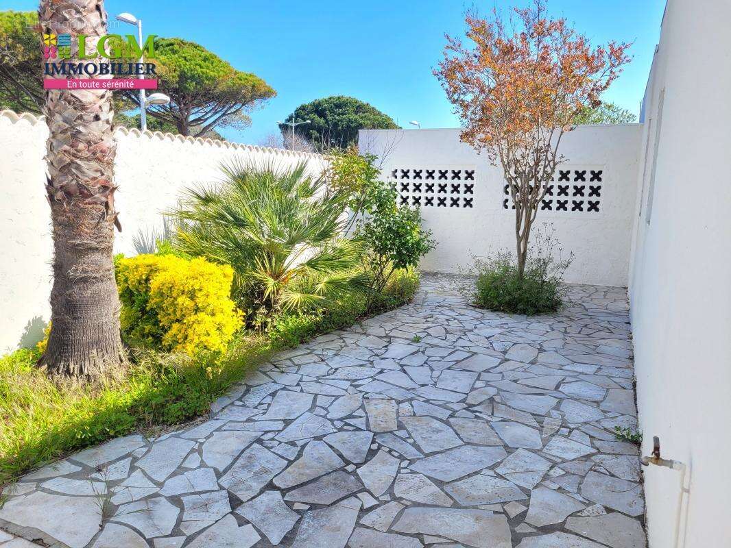 Maison à MAUGUIO