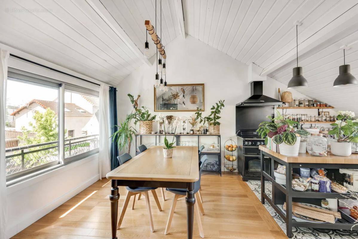 Appartement à SAINT-MAUR-DES-FOSSES