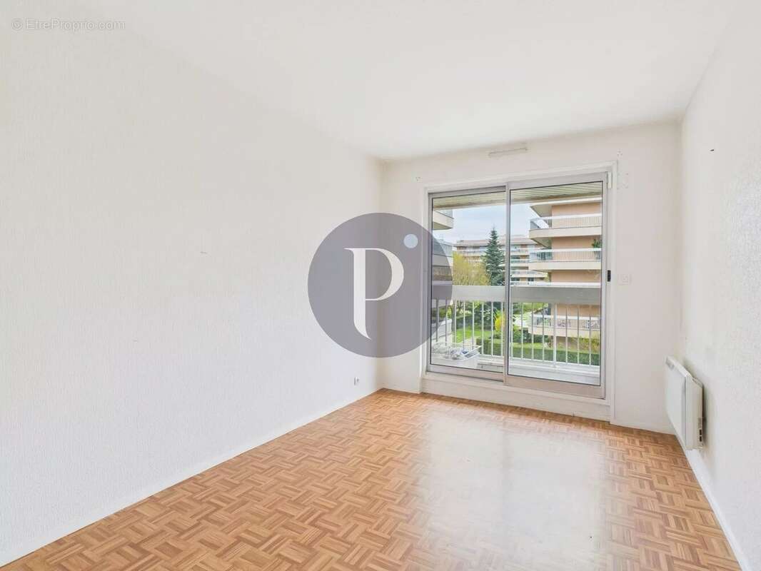 Appartement à VERRIERES-LE-BUISSON