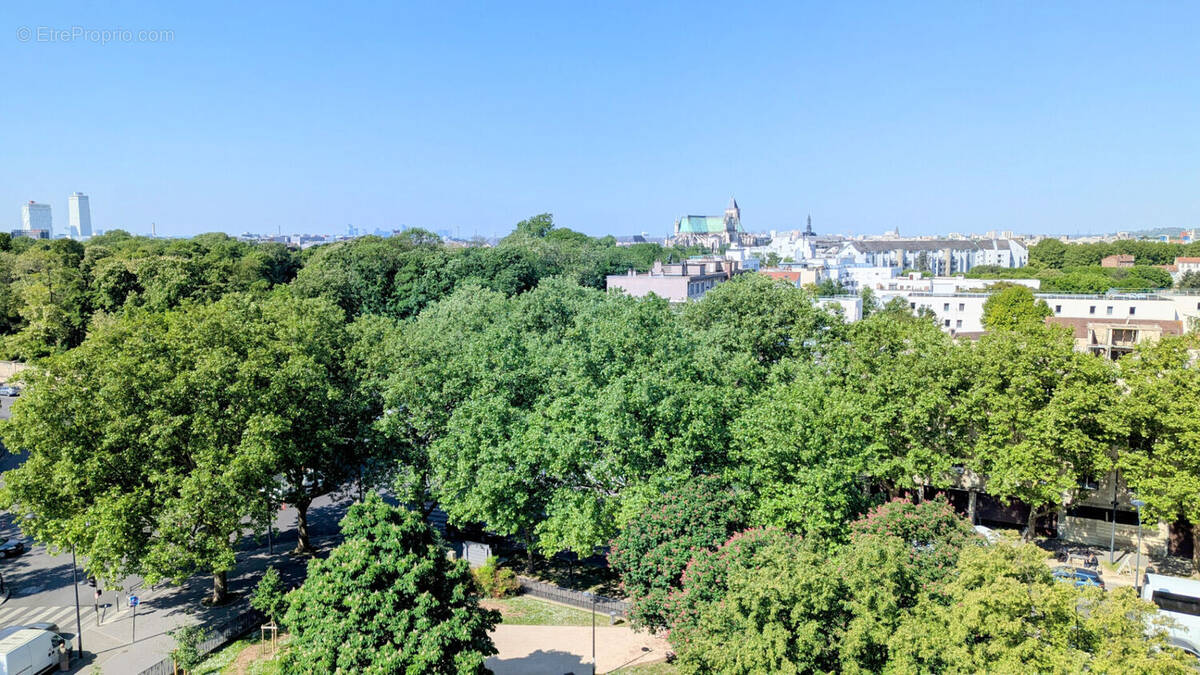 Appartement à SAINT-DENIS