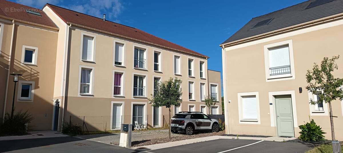 Appartement à LIMOURS