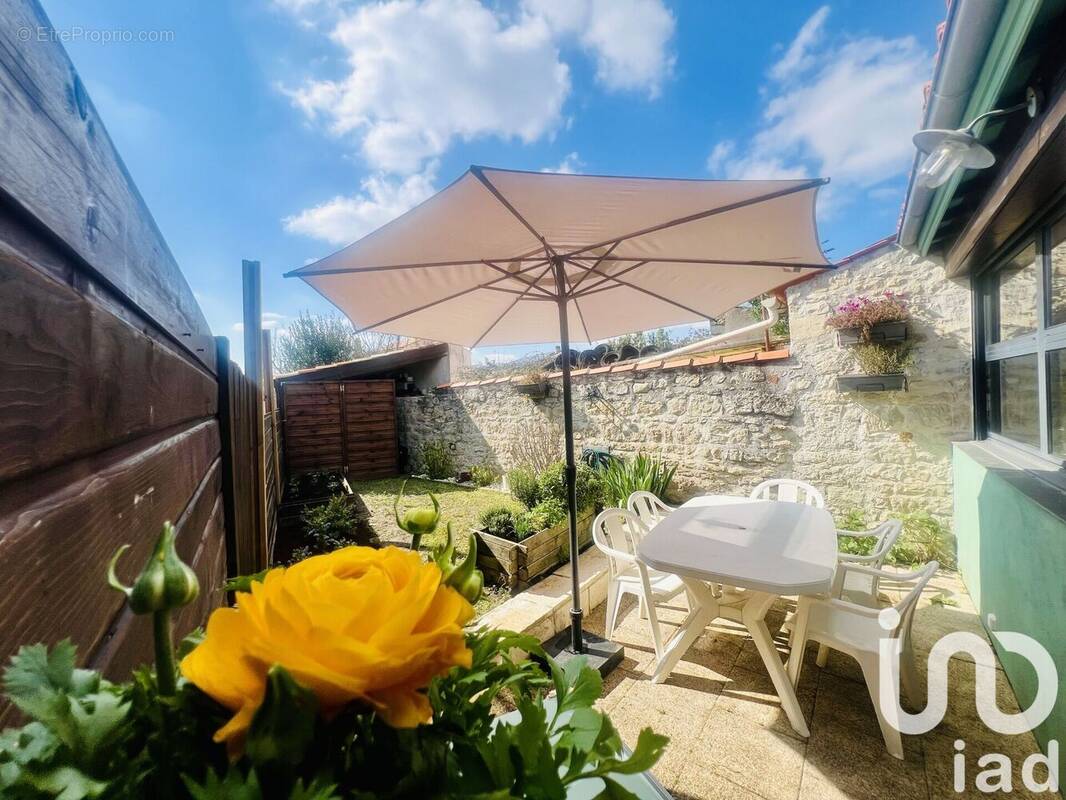 Photo 1 - Maison à ANDILLY
