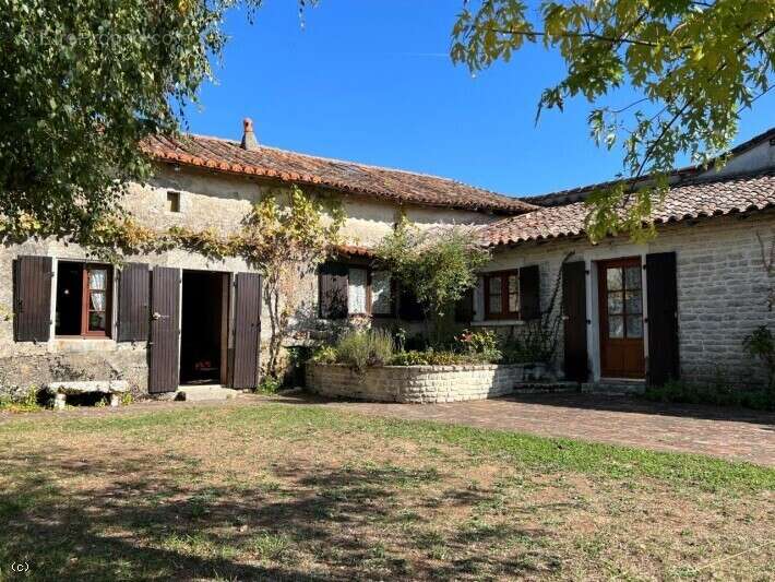 Maison à CIVRAY