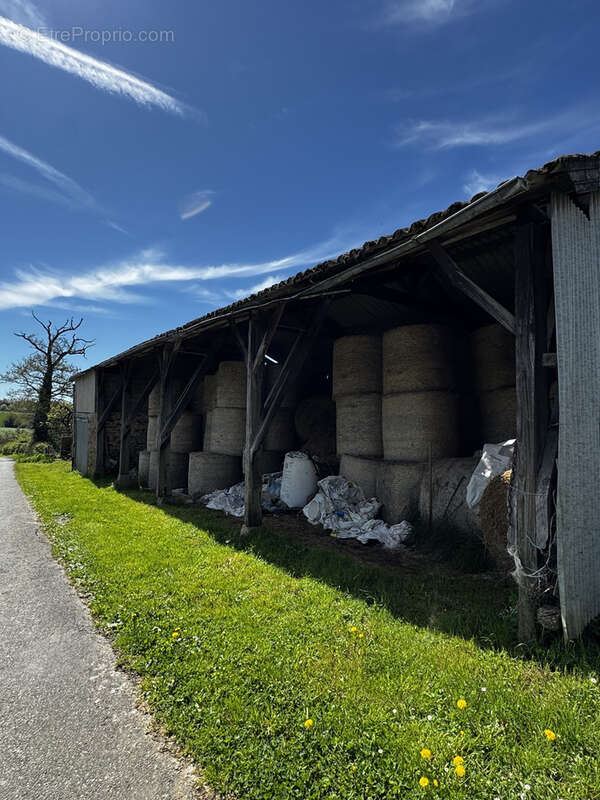 Maison à QUINS