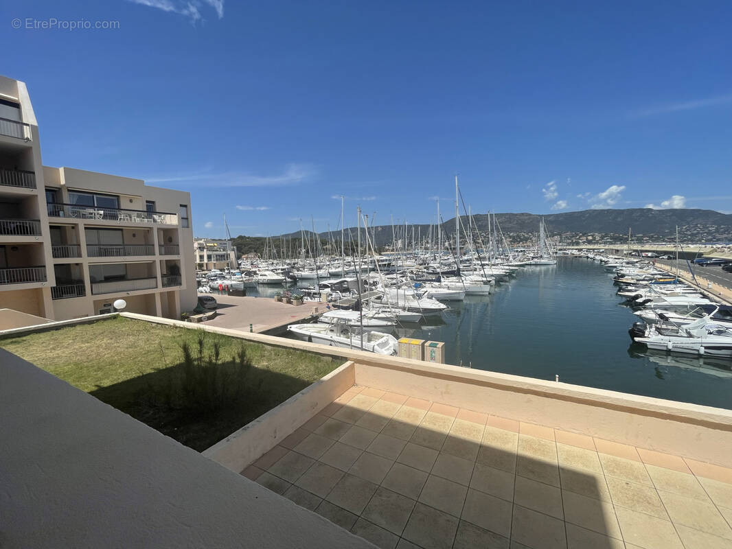 Appartement à BORMES-LES-MIMOSAS
