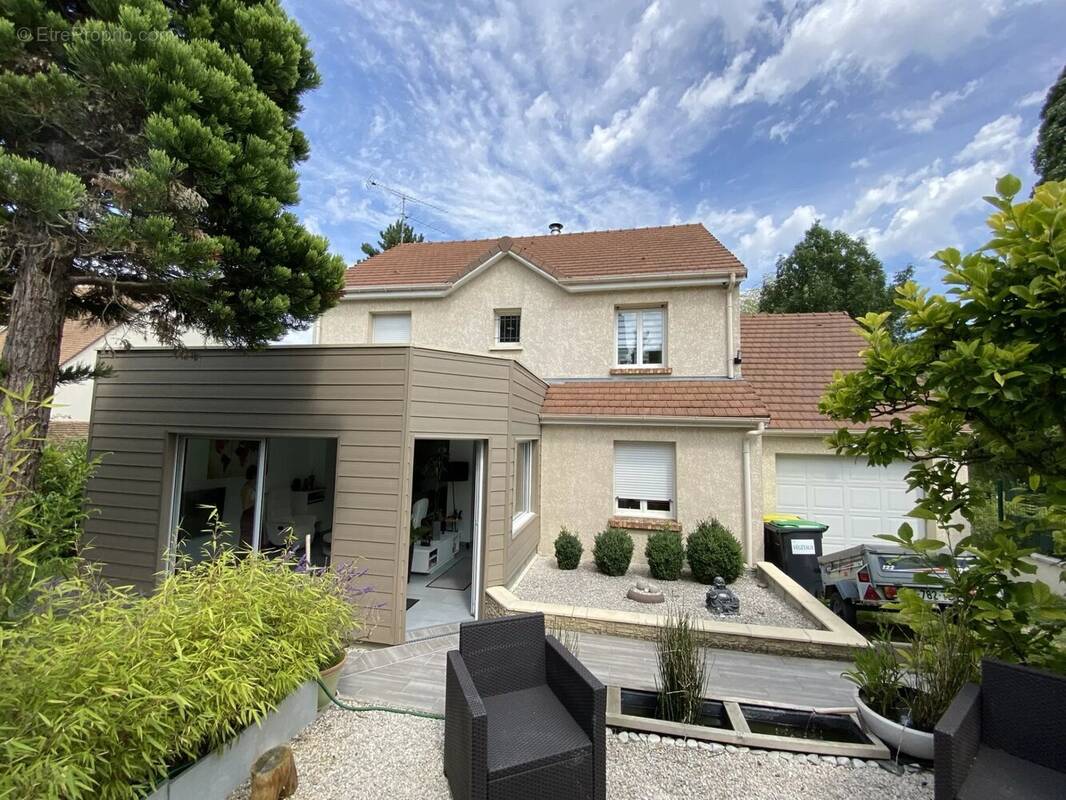 Maison à EGLY