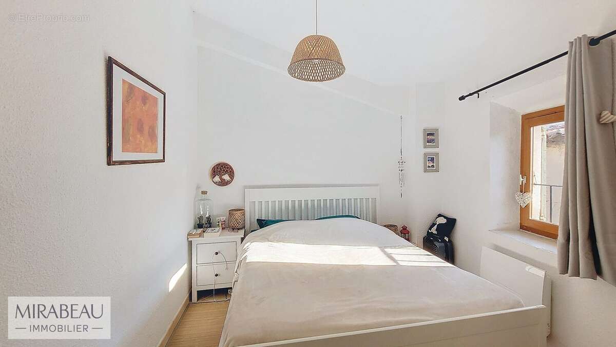 Appartement à POURRIERES