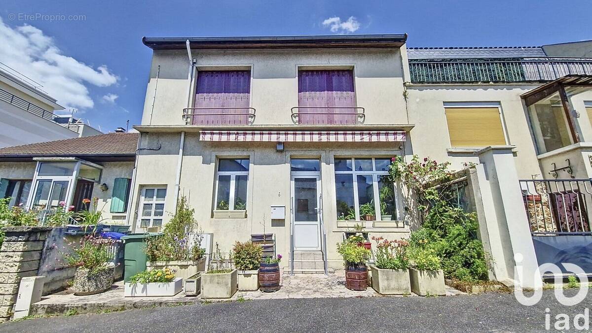 Photo 1 - Maison à L&#039;HAY-LES-ROSES