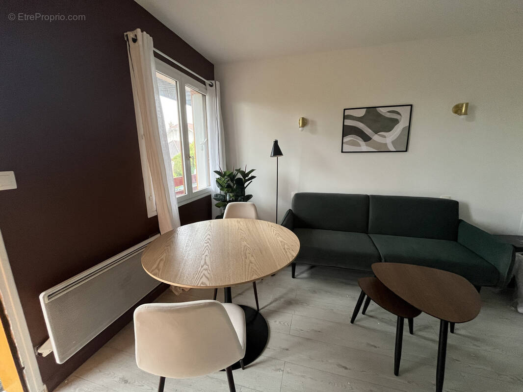 Appartement à SAINTE-SAVINE