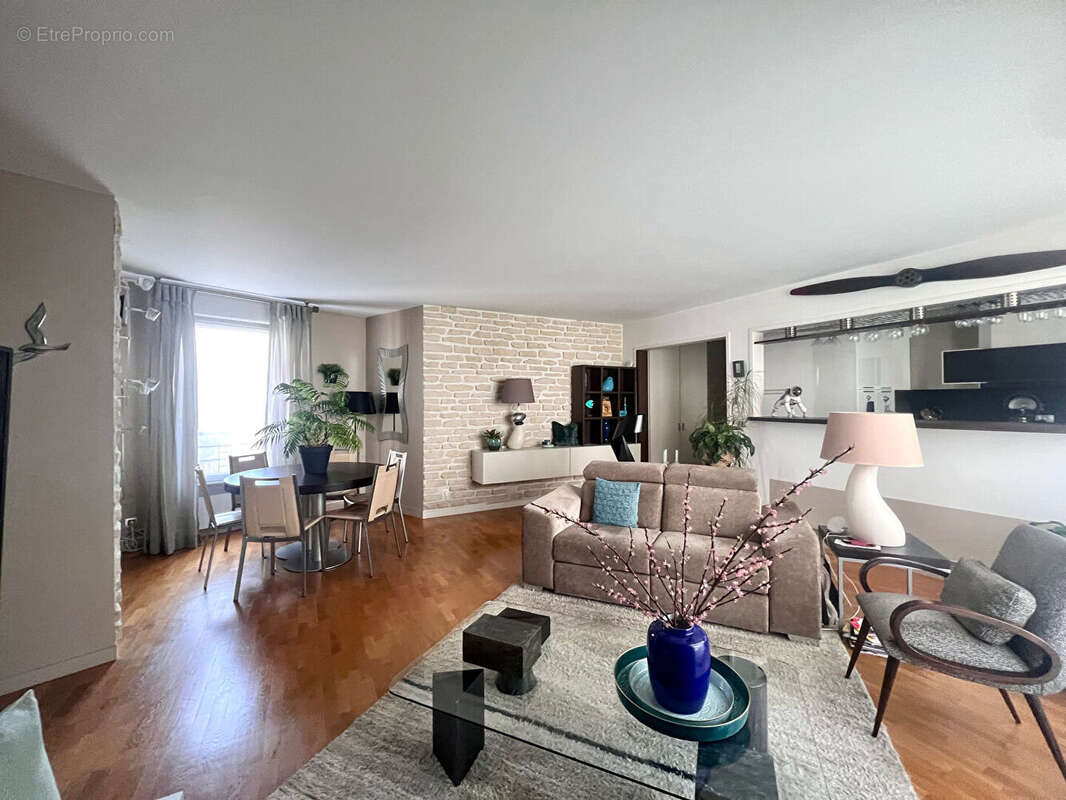 Appartement à SURESNES