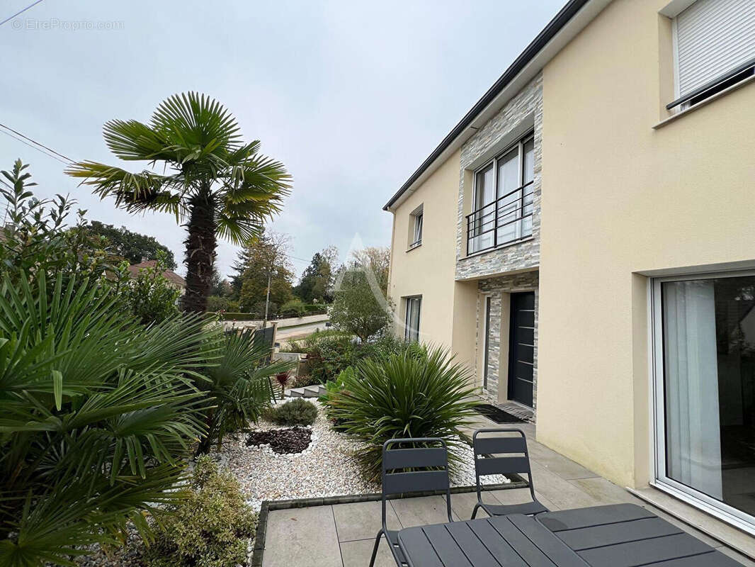 Maison à FUBLAINES